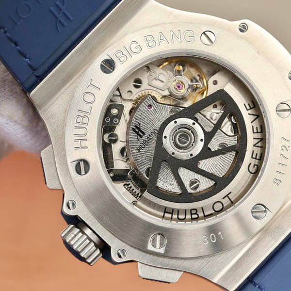 replica hublot azul vitrina trasera