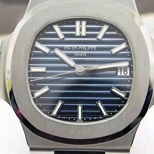 reloj azul detalle patek